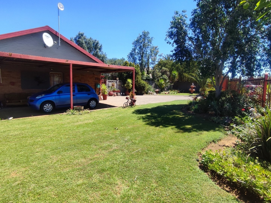 4 Bedroom Property for Sale in Pellissier Free State